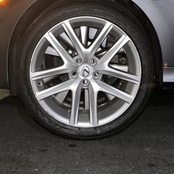 Lexus CT200h OEM 17-inch Machined Charcoal Wheel Rim – 2014-2017 (ARY, 4261176170)