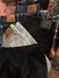 Female Levi’s 