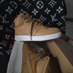 Nike Court Vision Mid WNTR