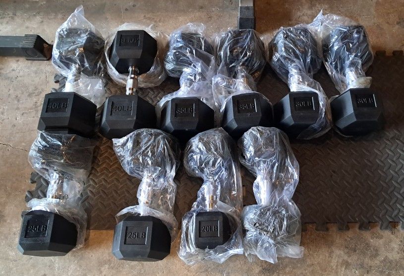 Dumbbells Brand New 20-40s Rubber Coated