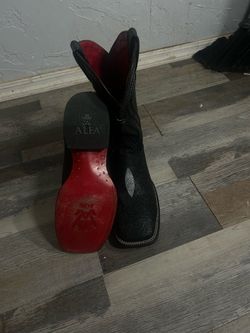 Red bottom stingray Alfa boots