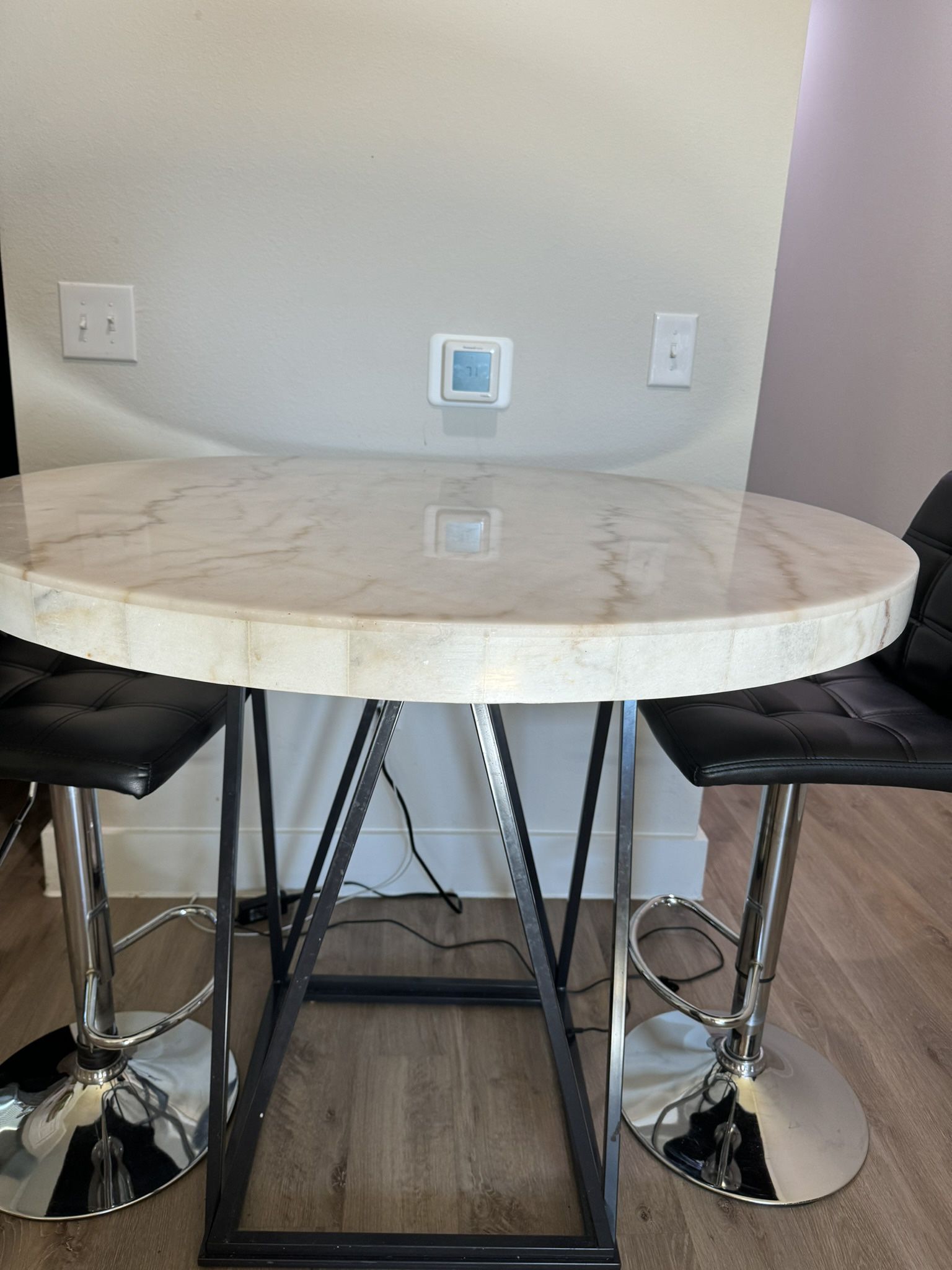Marble Dining Table And Stools/chairs