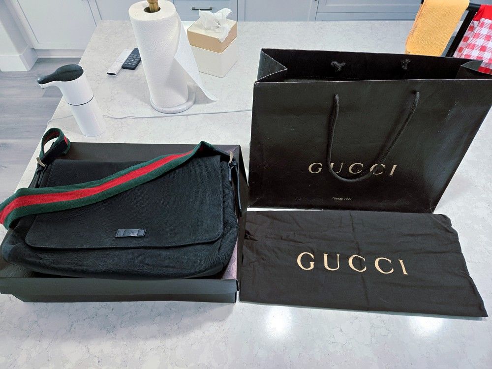 Authentic Gucci Messenger Bag