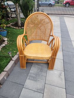 Rattan chair in exelent condition