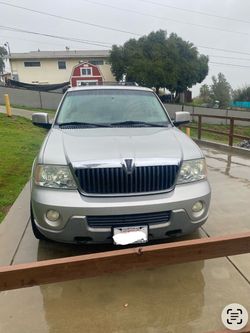 2004 Lincoln Navigator