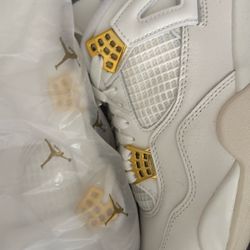 Air Jordan 4 Retro “Metallic Gold” Wmns 