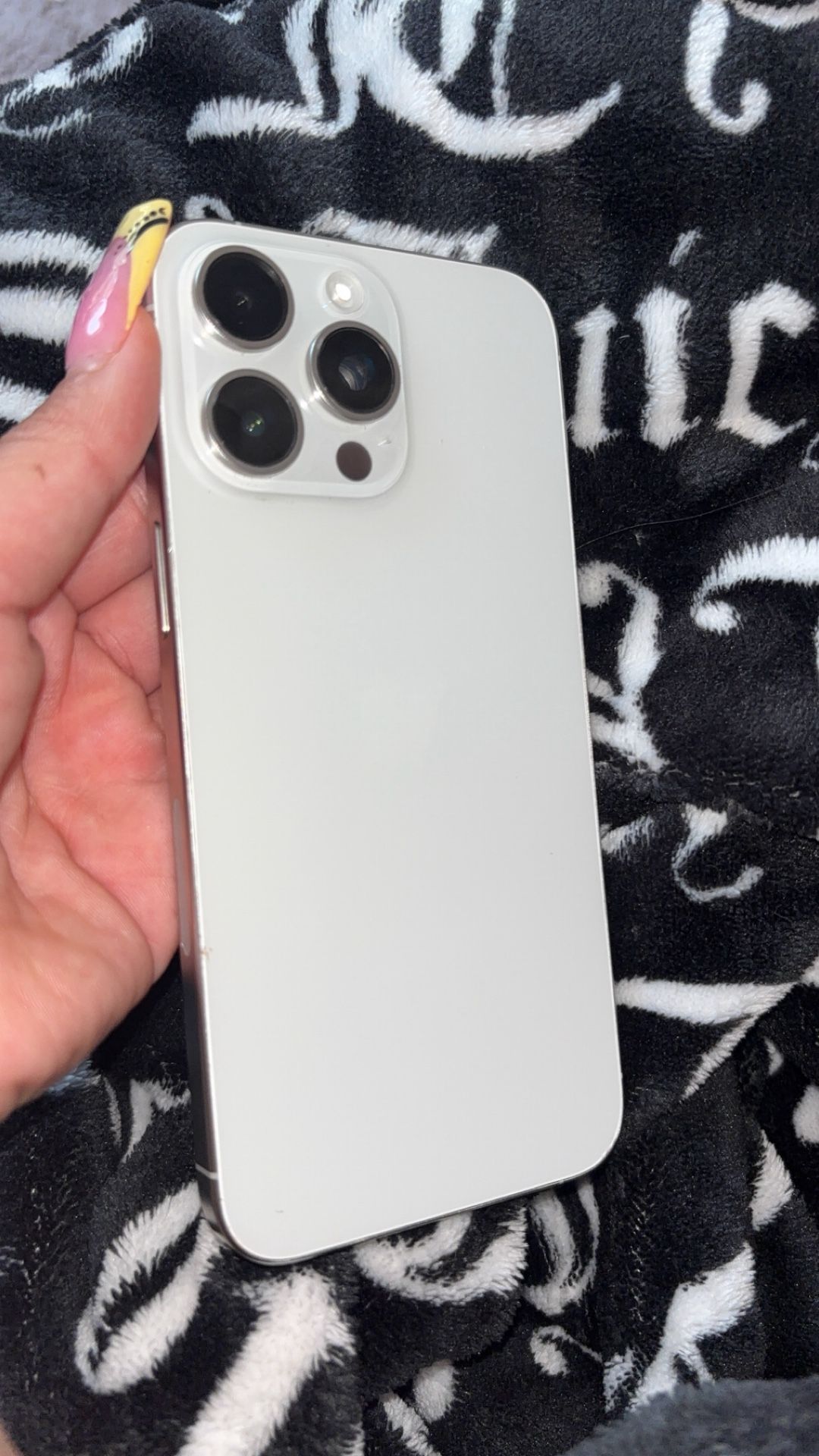 iPhone 15 Pro Max