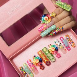 Acrylic Nails For The Summer 