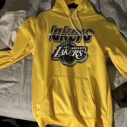 Lakers Sweater Size Medium