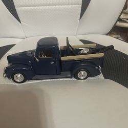 1940 Ford Pick Up Tow Truck 1:24 Diecast Scale  