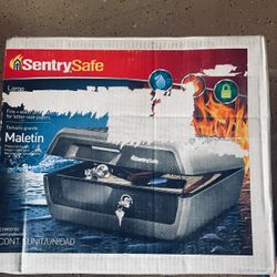 SentrySafe Large Fire & Water Chest CHW30100