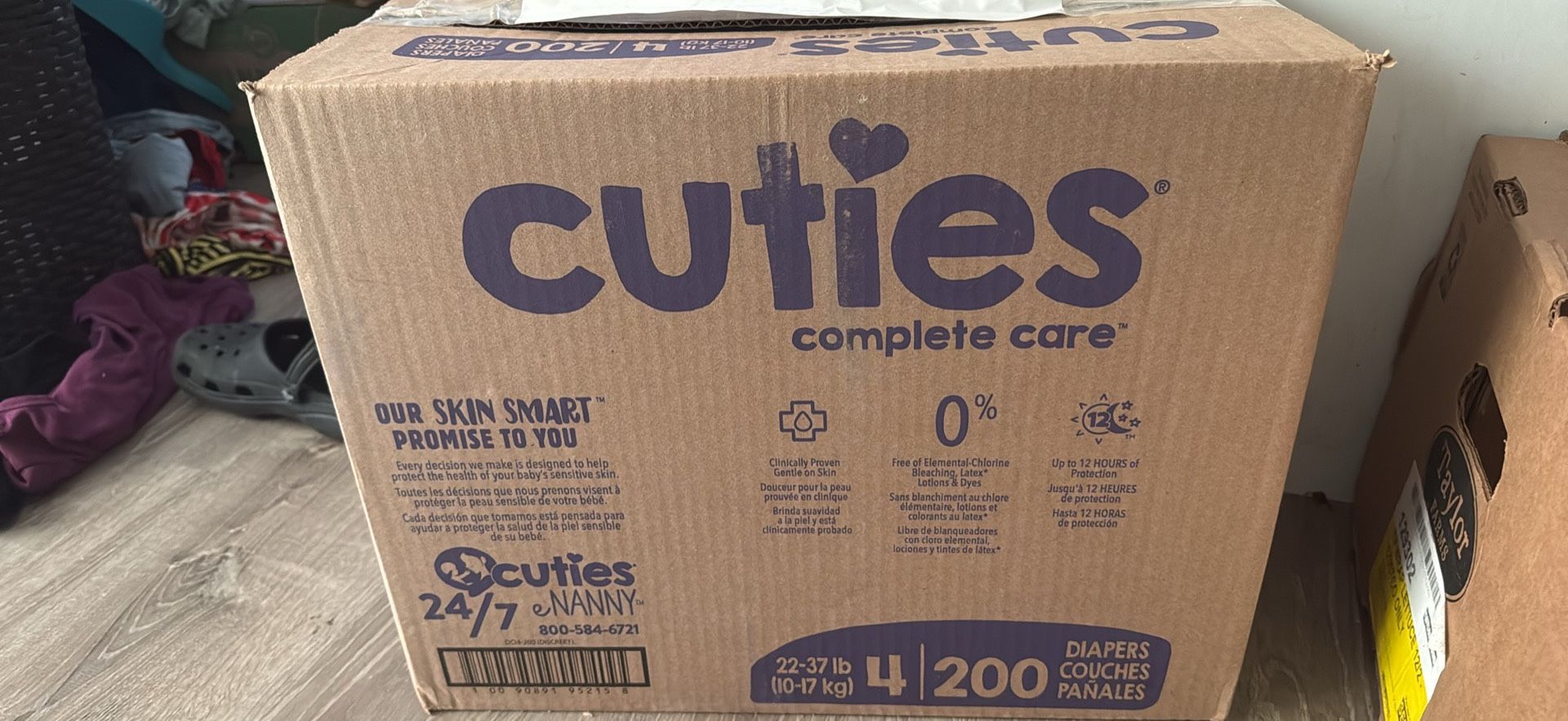 Cuties Complete Care Diapers, Size 4 (CS/200)