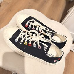 CONVERSE CHUCK TAYLOR EMBROIDERY PLATFORM (size 8)