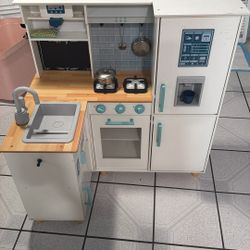 Play Kitchen 