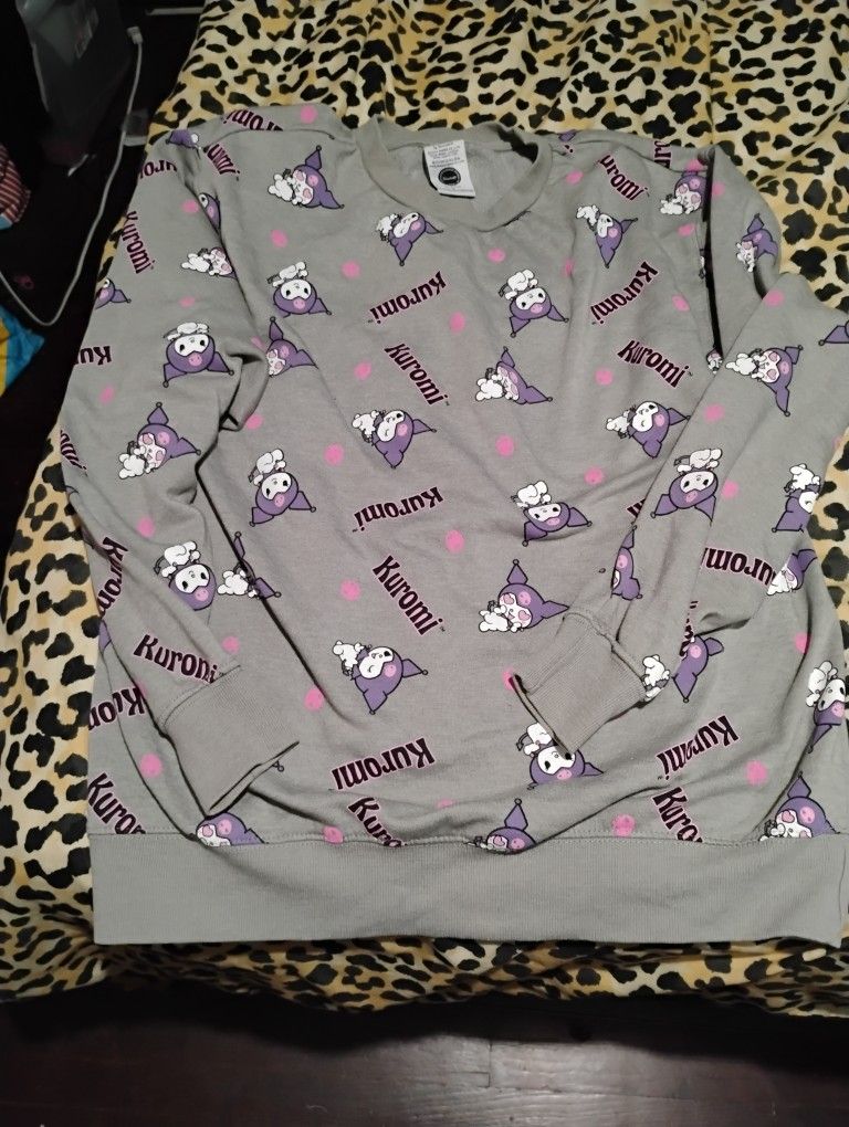 Women's SIZE MEDIUM KUROMI SWEATSHIRT