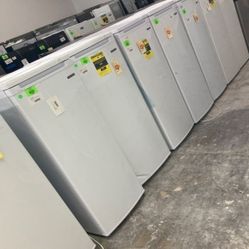 Thomson Upright Freezers 6.5 cu ft ASQYC