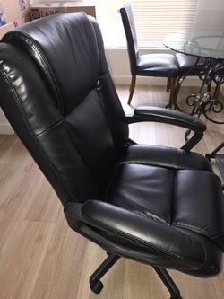 Computer chair
