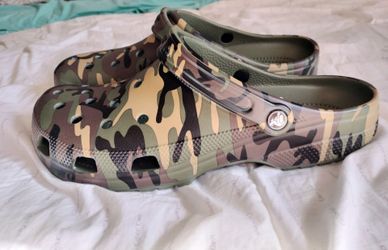Men's Crocs, camouflage size 13 brand new $50