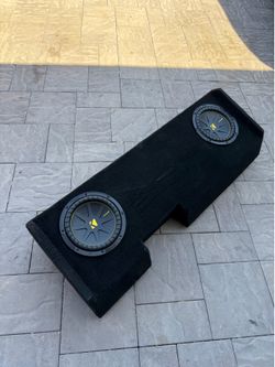 Kicker subs with box and amp