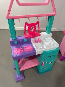 Gabbi Dollhouse kitchen