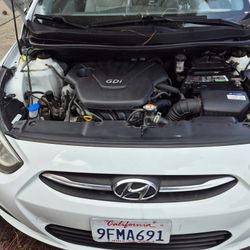 White Hyudaoli Accent  For Sale 