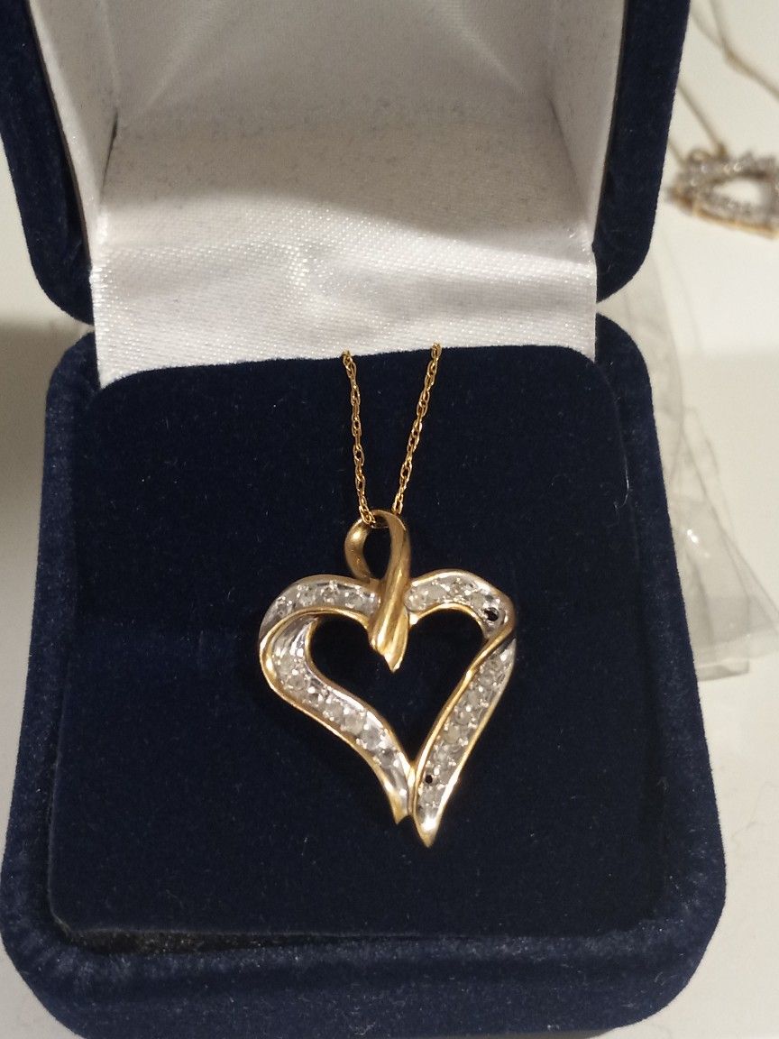 14kt Gold Diamond Heart Necklace With Gold Chain 