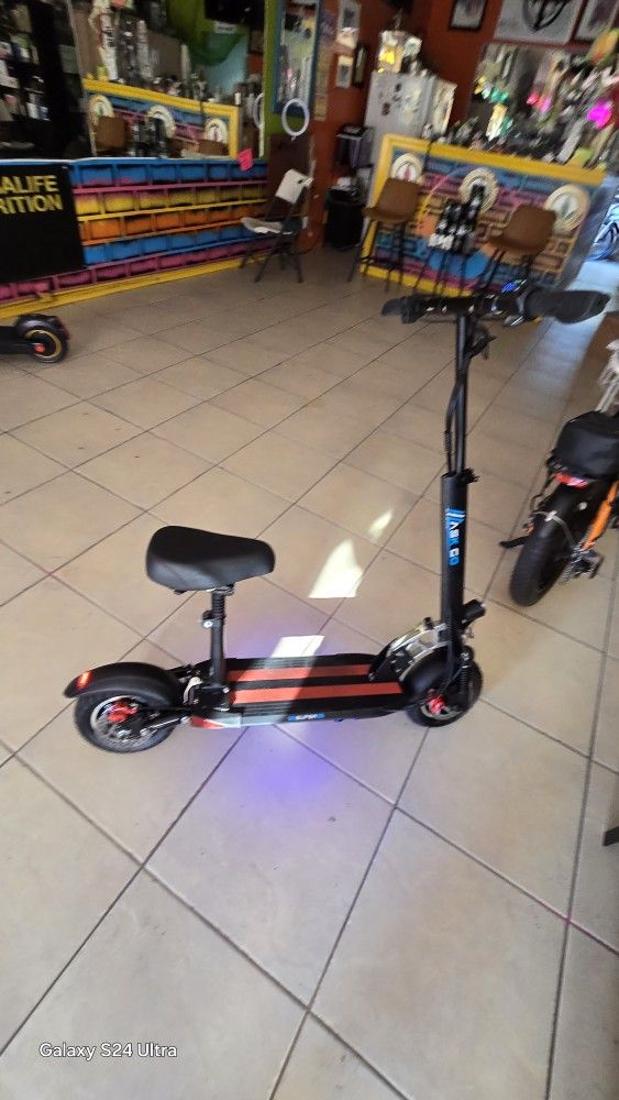 ASKGO Q2 Electric Scooter for Adults, 800W Motor, 27 Mph Top Speed & 35 Miles Range with Seat, 10" Solid Tires, 48V 13AH Li-ion Folding Electric Sco