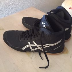 Asics Boxing Or MMA Shoes - Size 5