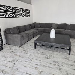 Living Room Items 