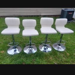 Bar Stools 