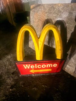 McDonald’s “Golden Arches”