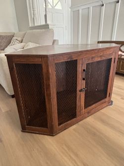 wooden corner dog kennel