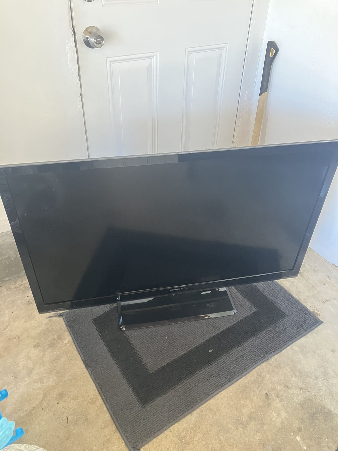 46” Hitachi Tv