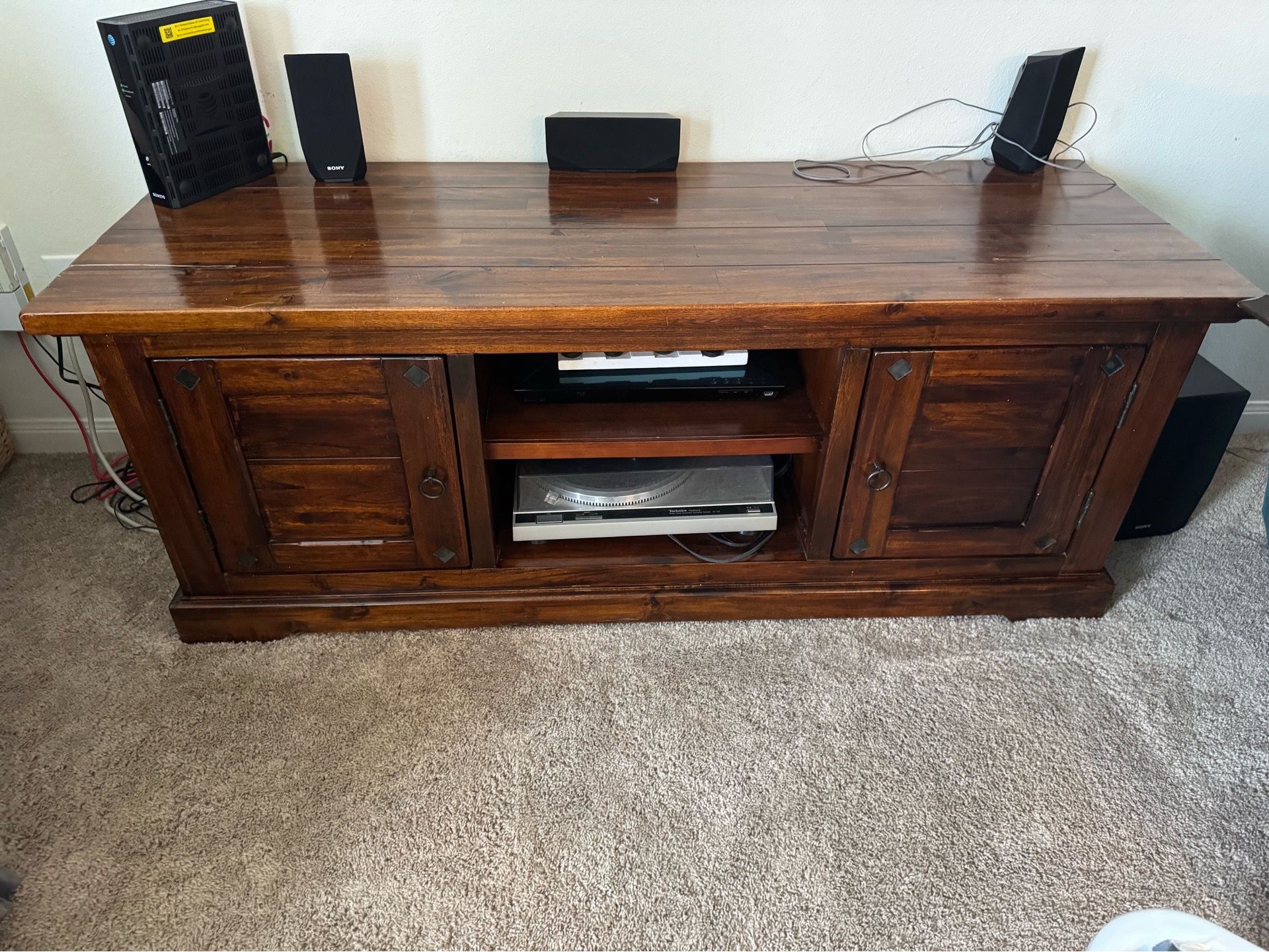 Solid Wood Heavy Duty TV Stand