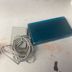Nintendo 3Ds With Charger 