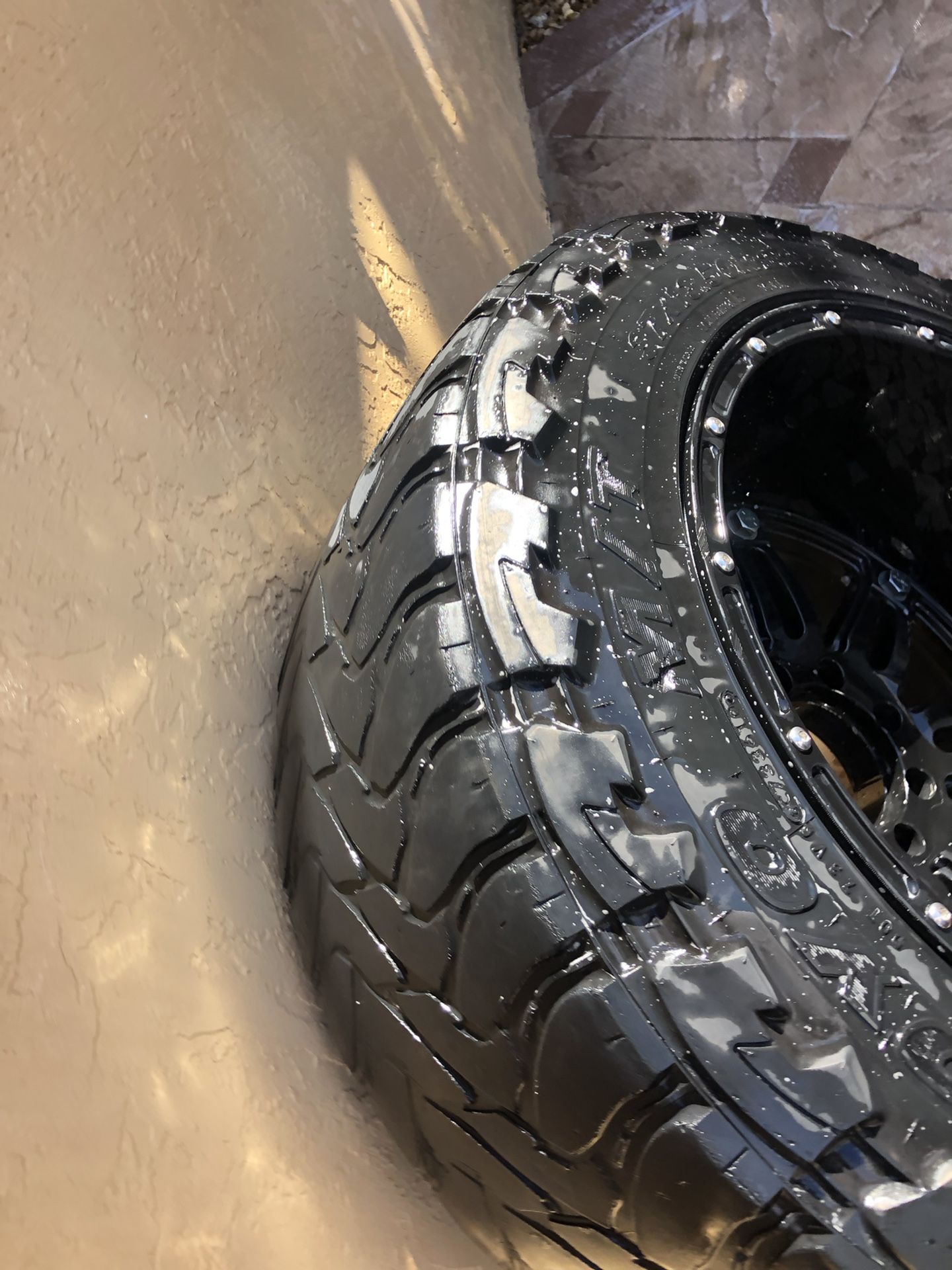 Fuel 22x14 wheels rims and tires for Silverado 8 lug 37x13.5r22 for