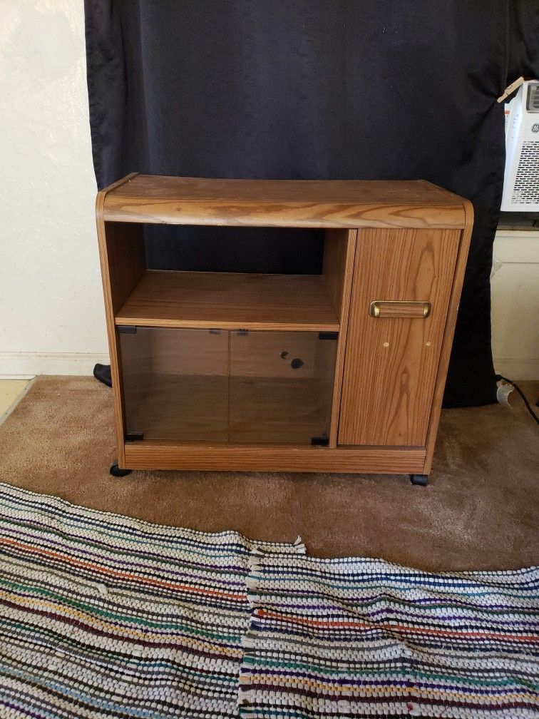 TV Stand 29"long×26"high×15"wide