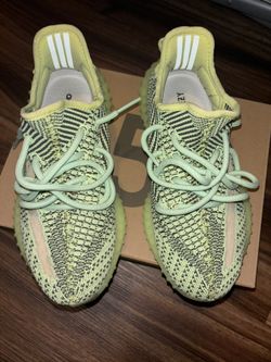 YEEZY 350 