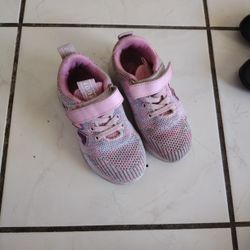 Girl shoes