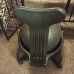 Gaiam Classic Balance Ball Chair – Exercise Stability Yoga Ball Premium Ergonomic Chair for Home and Office Desk 