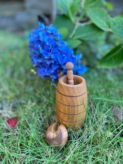 Wooden honey pot