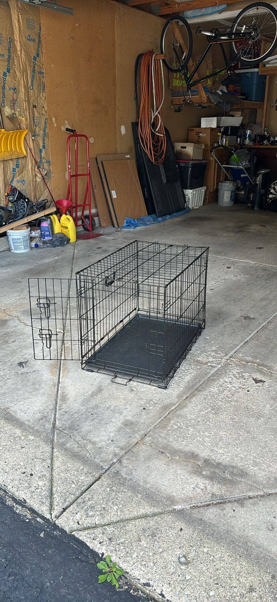Cage Kennel Steel 19” W, 30” L, 23” H, In Good Shape 