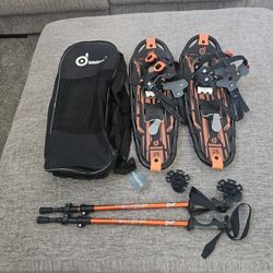 25 In Snow Shoes With Polls And Bag NEW