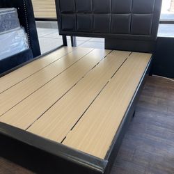 Platform Queen Bed 