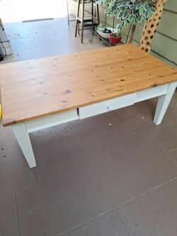 Pottery barn coffe table 48x28x21