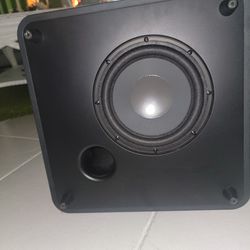 Boston SUBWOOFER IN GREAT WORKING CONDITION 