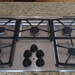 Dacor Tabletop Range w/ Downdraft Vent