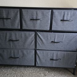 7 Drawer Dresser - Gray