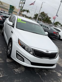 2015 Kia optima clean title 140k miles 5500$ full price cash we finance with $2500