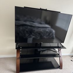 Tv Stand +Roku Tv 50inch 